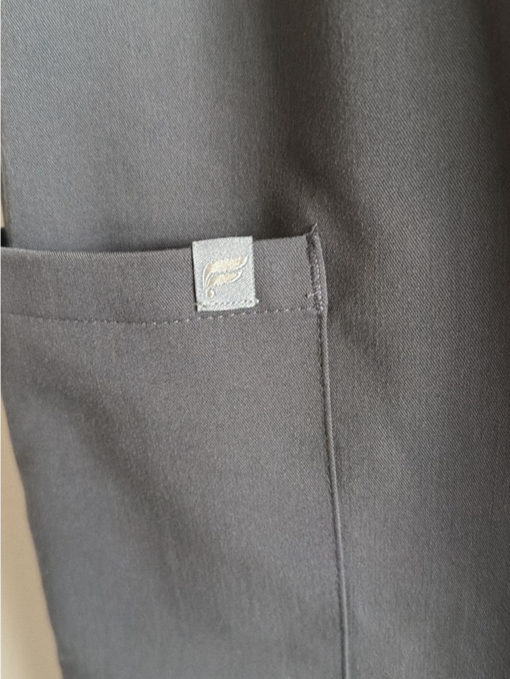Women's Fabletics Scrub set - Picture 9 of 15